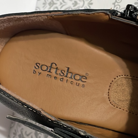 Soft shoe, by medicus, heeled, brown booties. - Picture 9 of 11